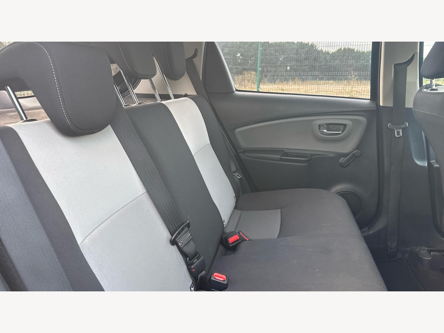 Used Toyota Yaris 2019 for sale - 77057441: Photo 14