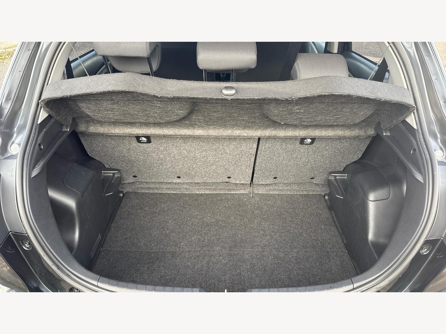 Used Toyota Yaris 2019 for sale - 77057441: Photo 16