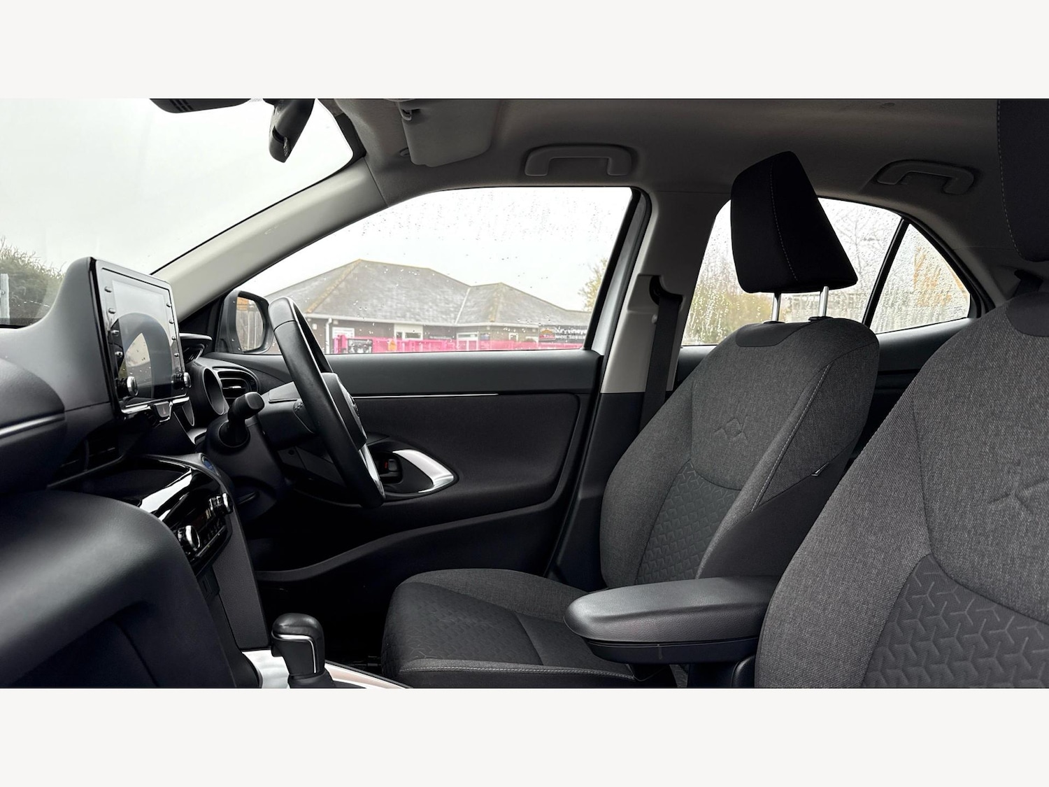 Used Toyota Yaris Cross 2023 for sale - 77155625: Photo 12