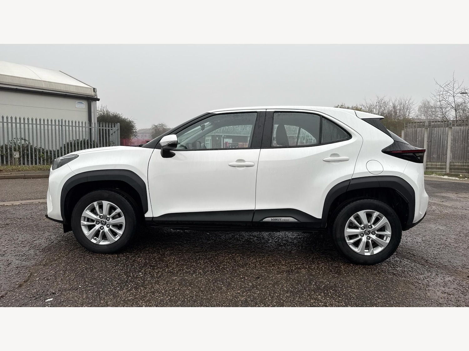 Used Toyota Yaris Cross 2023 for sale - 77155625: Photo 19