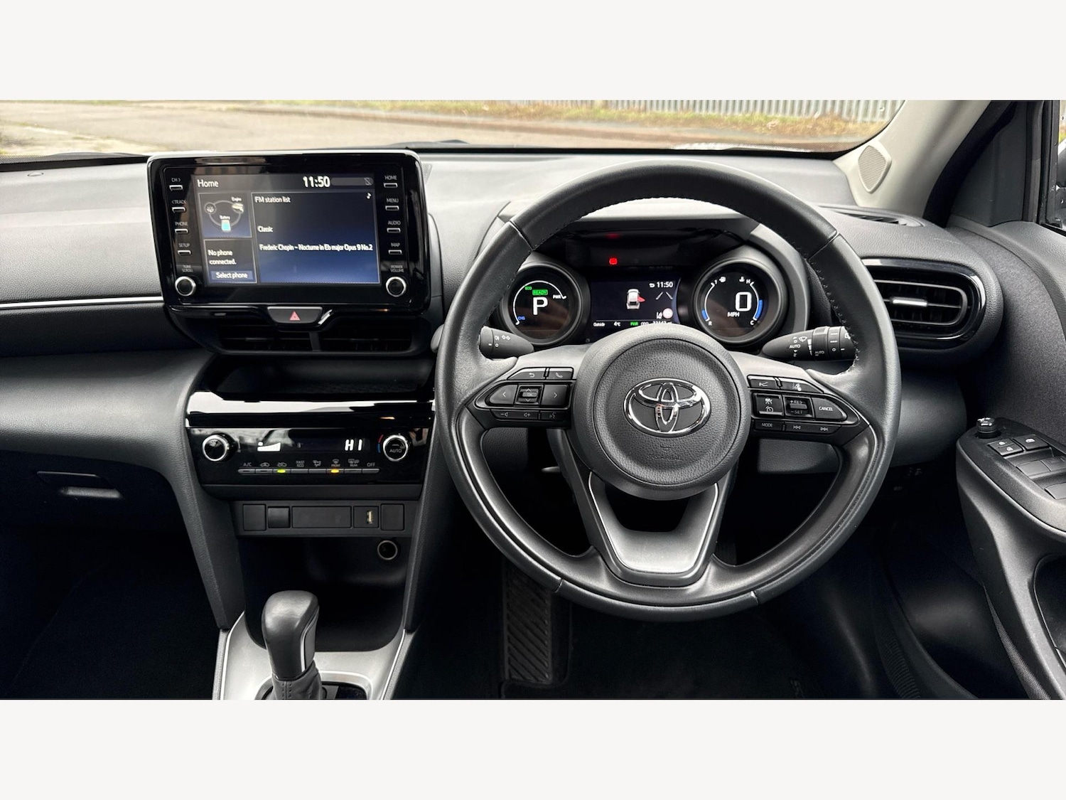 Used Toyota Yaris Cross 2023 for sale - 77155625: Photo 8