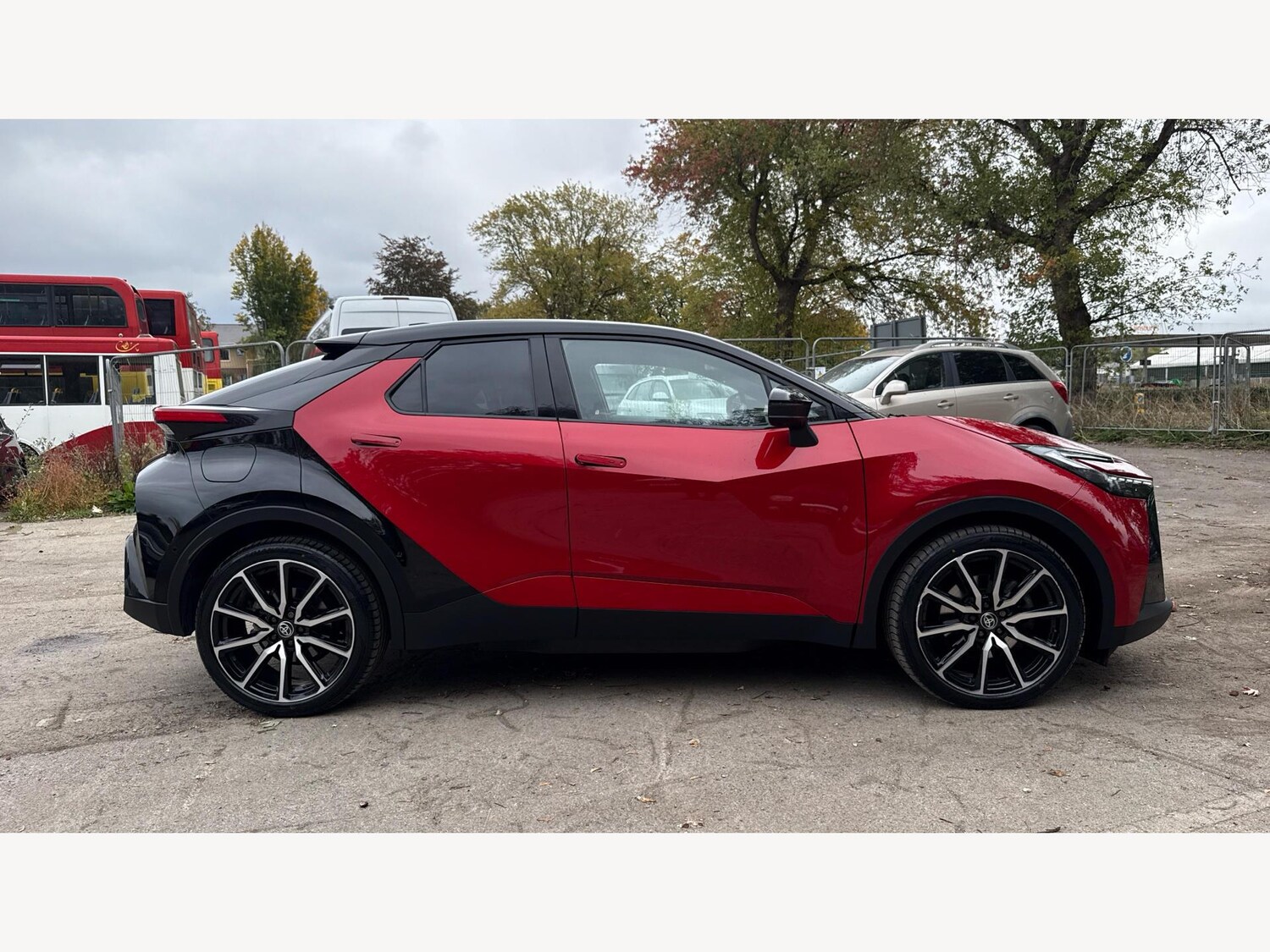 Used Toyota C-HR 2024 for sale - 76671473: Photo 18