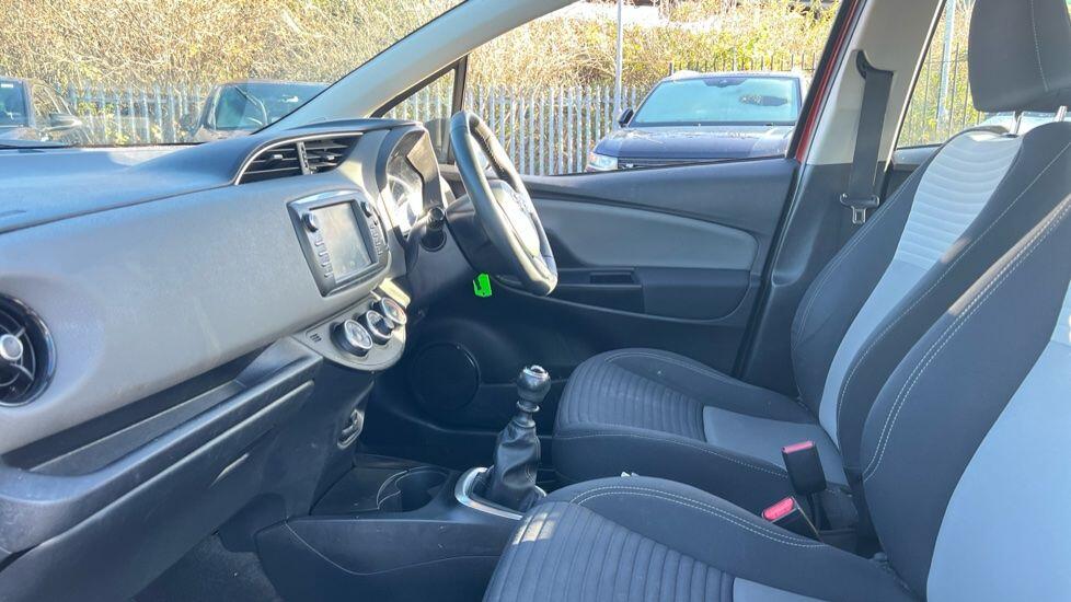 Used Toyota Yaris 2019 for sale - 76781324: Photo 10