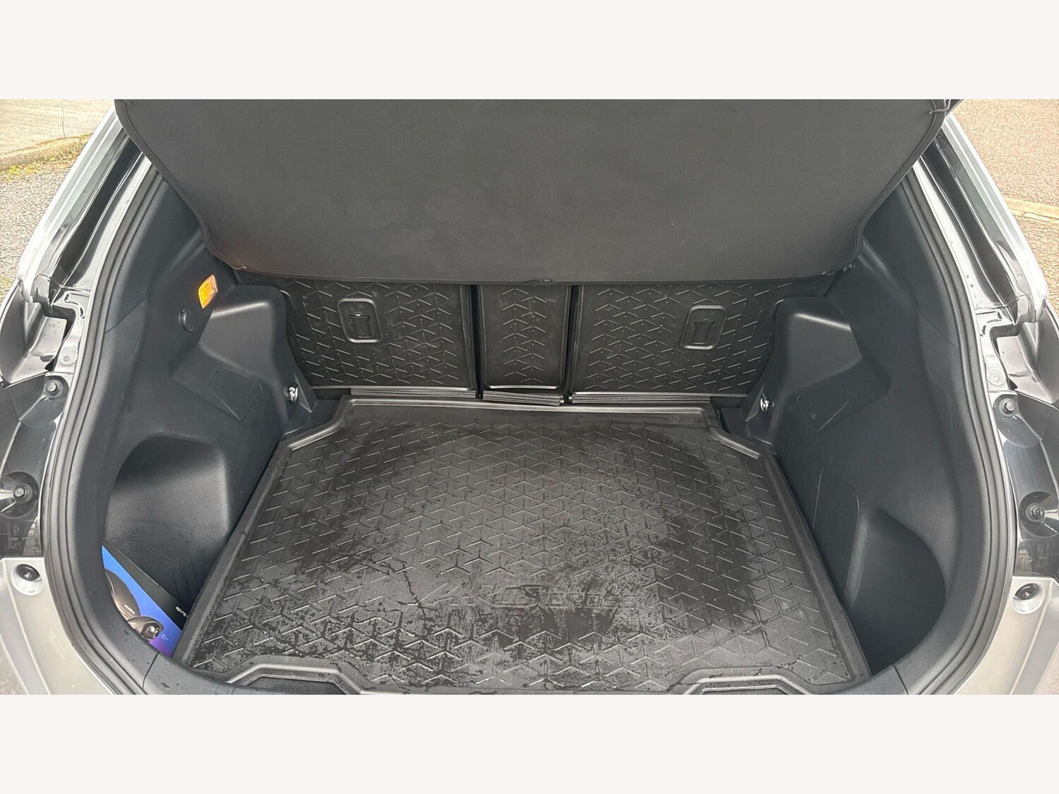 Used Toyota Yaris Cross for sale - 77909619: Photo 16