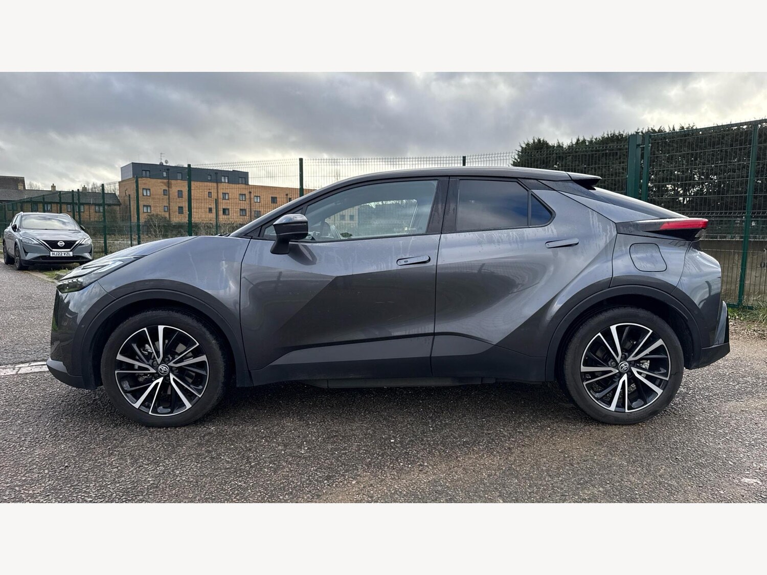 Used Toyota C-HR for sale - 77909609: Photo 19
