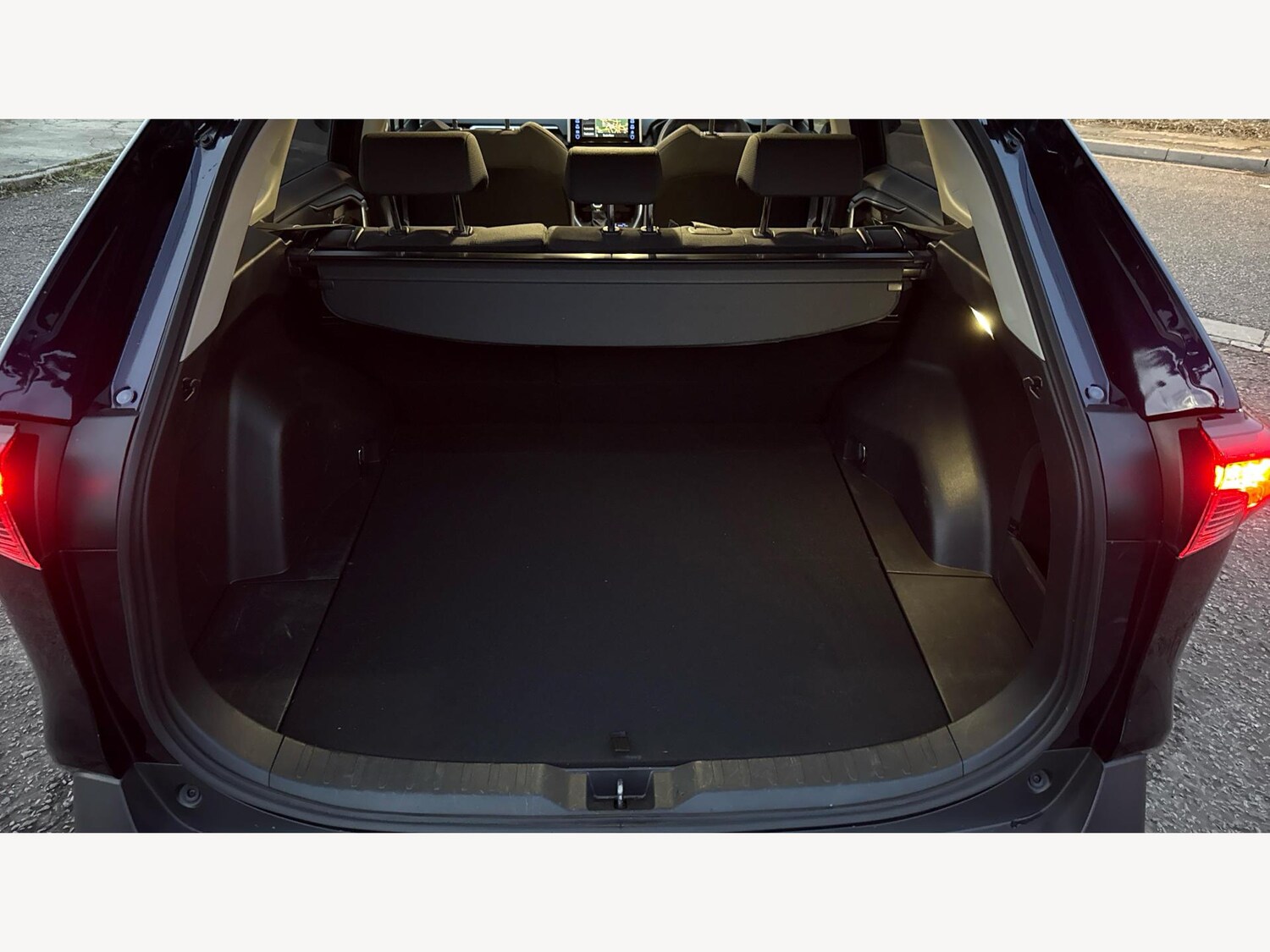 Used Toyota RAV4 2022 for sale - 76786388: Photo 16