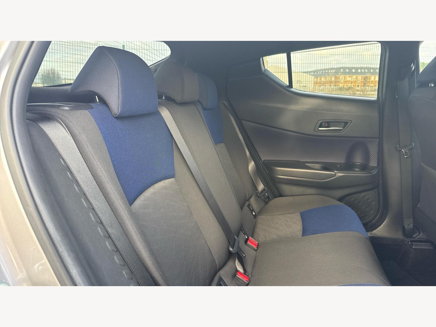 Used Toyota C-HR 2018 for sale - 77060368: Photo 14