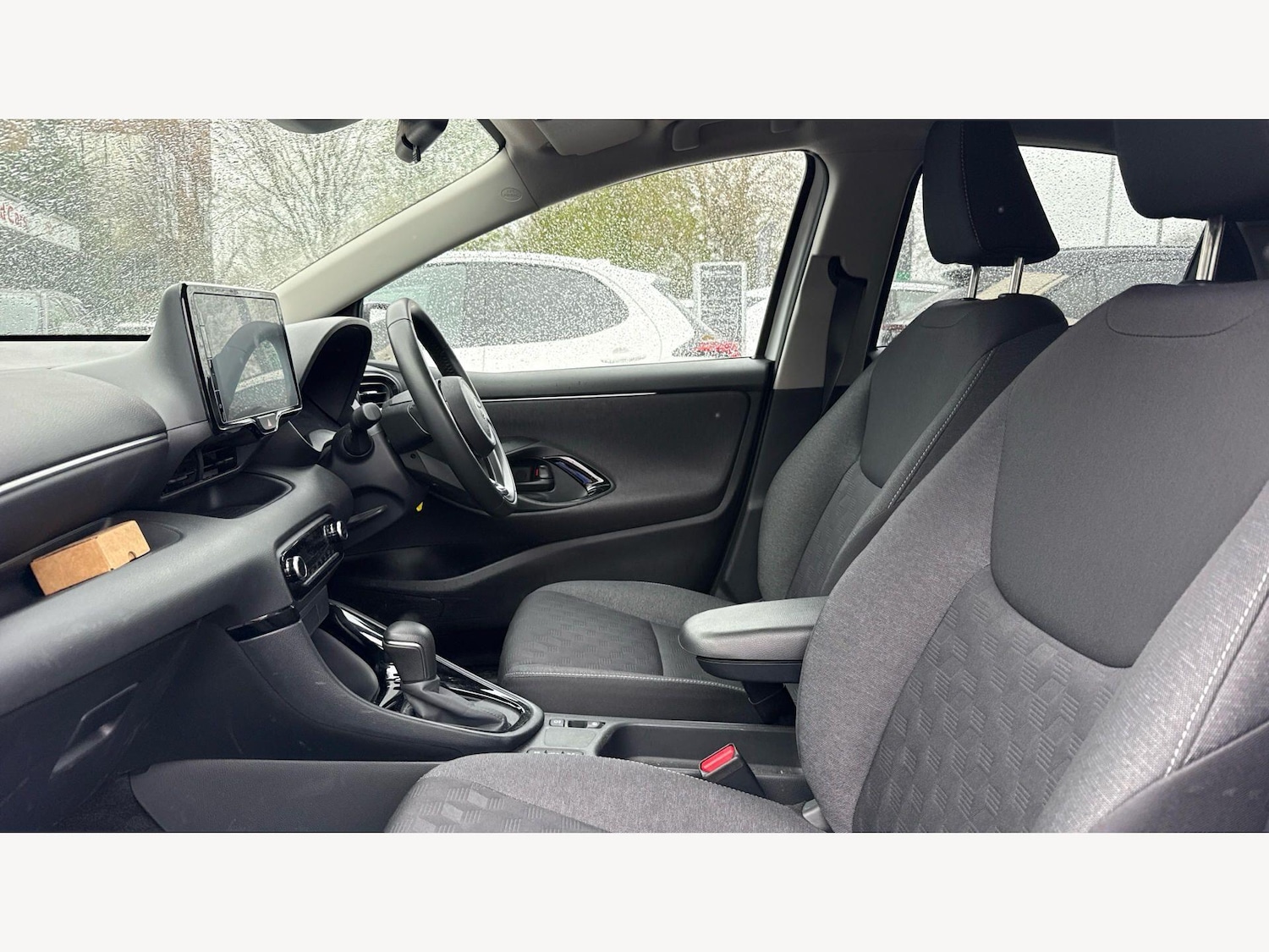 Used Toyota Yaris 2024 for sale - 78062919: Photo 12