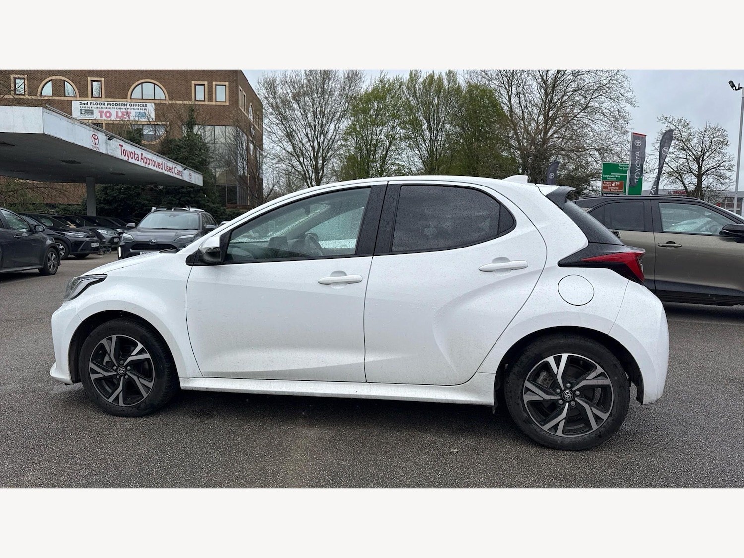 Used Toyota Yaris 2024 for sale - 78062919: Photo 19