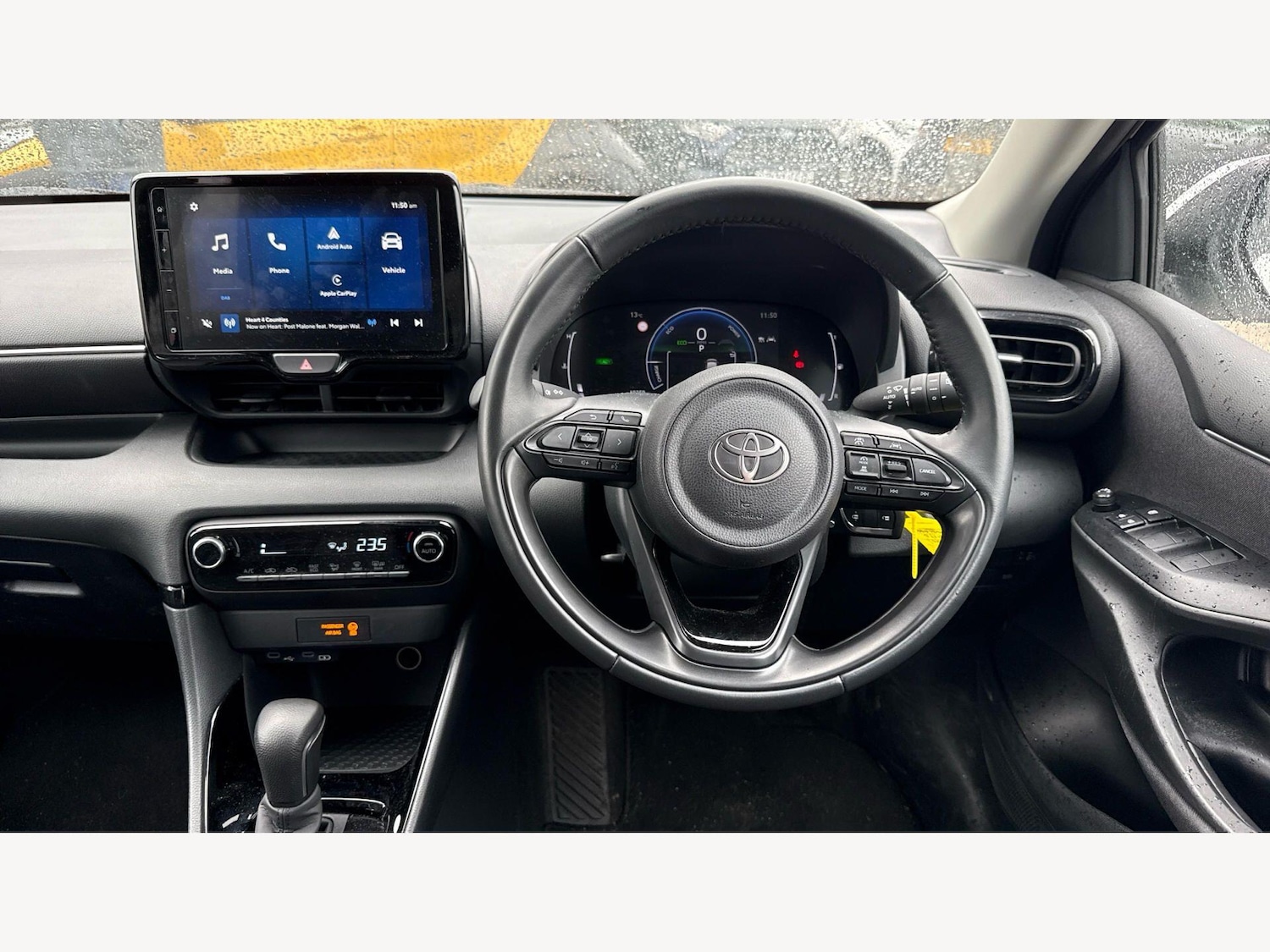 Used Toyota Yaris 2024 for sale - 78062919: Photo 8