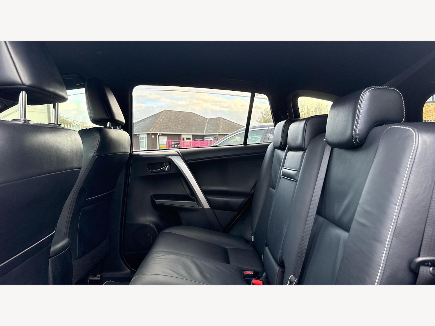 Used Toyota RAV4 for sale - 77290994: Photo 15