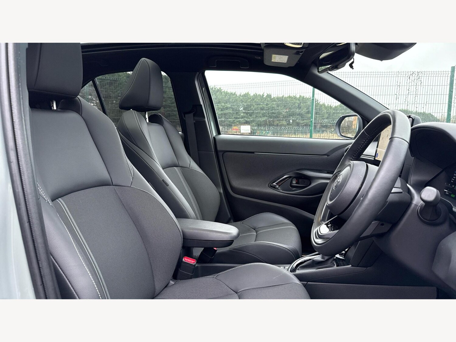 Used Toyota Yaris Cross 2024 for sale - 77469334: Photo 13