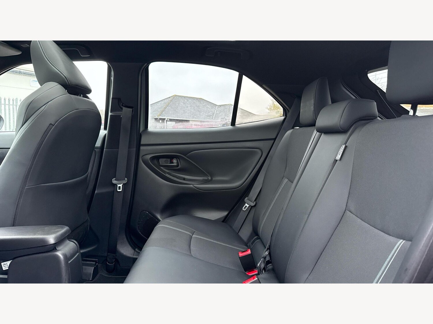 Used Toyota Yaris Cross 2024 for sale - 77469334: Photo 15