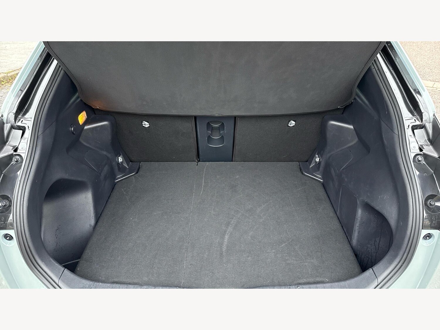 Used Toyota Yaris Cross 2024 for sale - 77469334: Photo 16