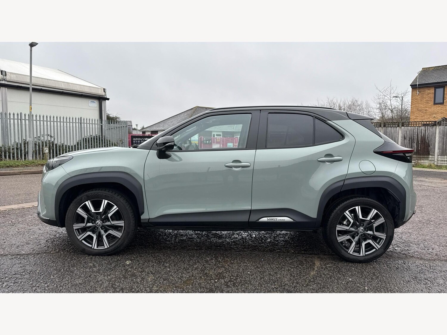 Used Toyota Yaris Cross 2024 for sale - 77469334: Photo 19