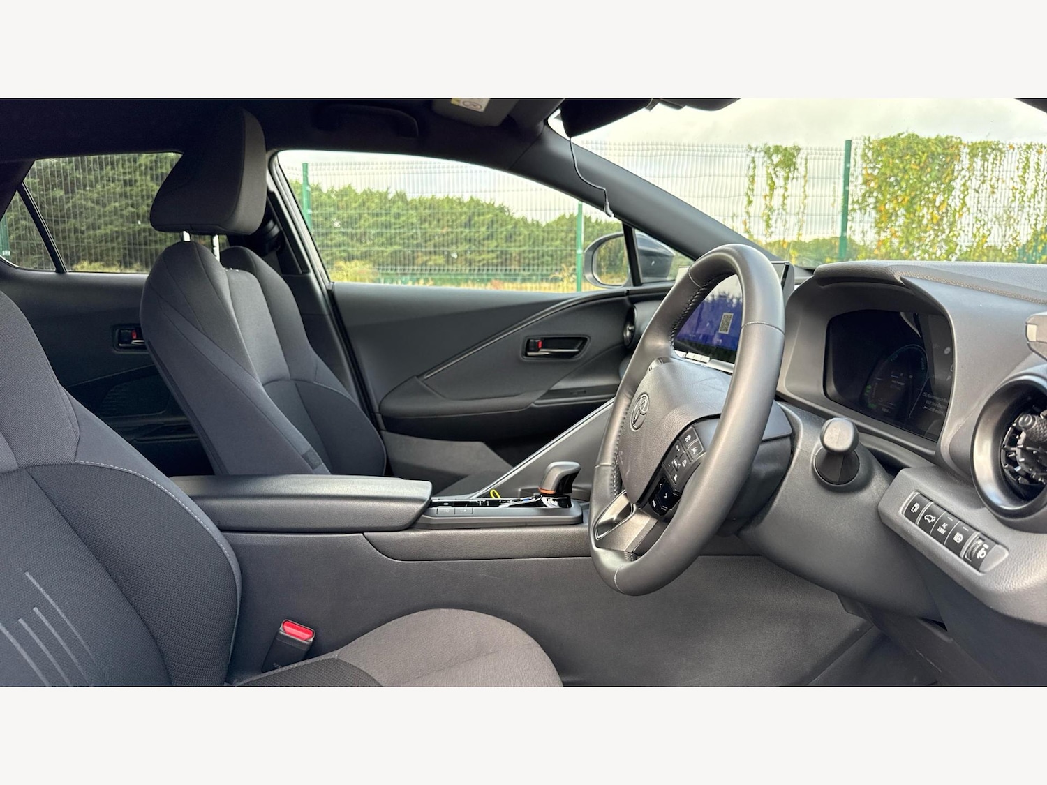 Used Toyota C-HR 2024 for sale - 76020983: Photo 13