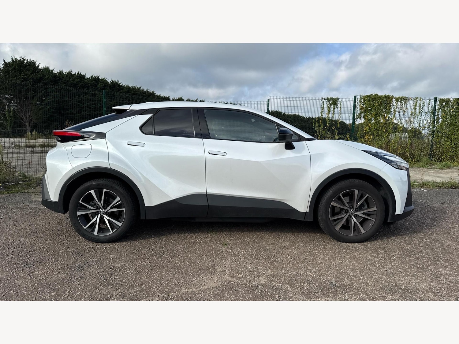 Used Toyota C-HR 2024 for sale - 76020983: Photo 18