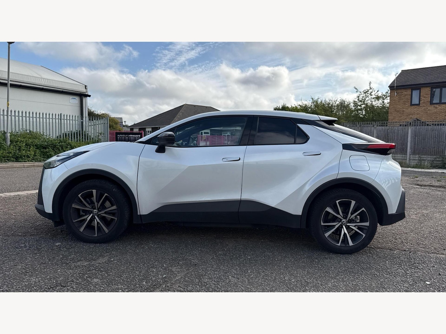 Used Toyota C-HR 2024 for sale - 76020983: Photo 19