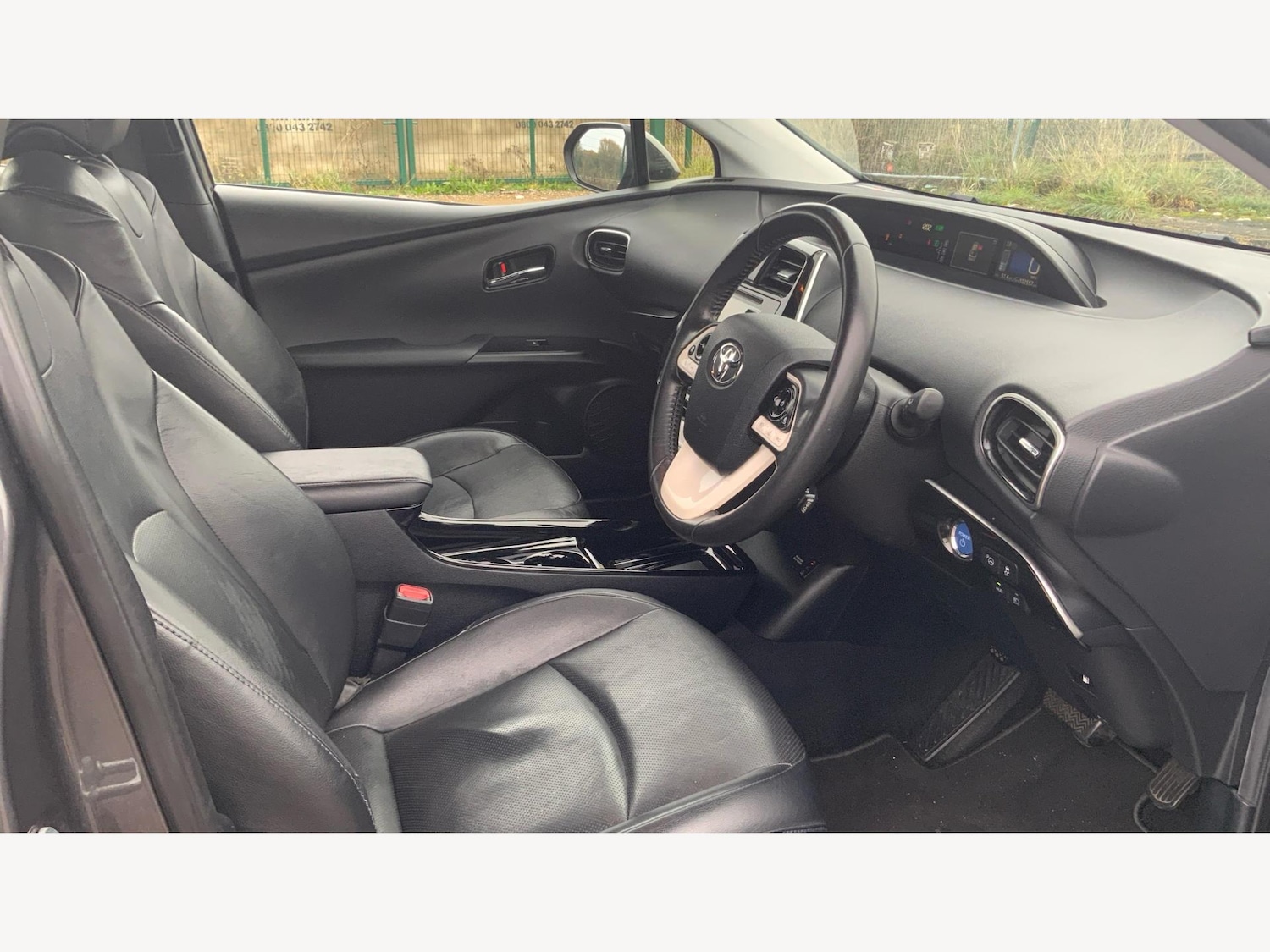 Used Toyota Prius 2017 for sale - 76592391: Photo 13