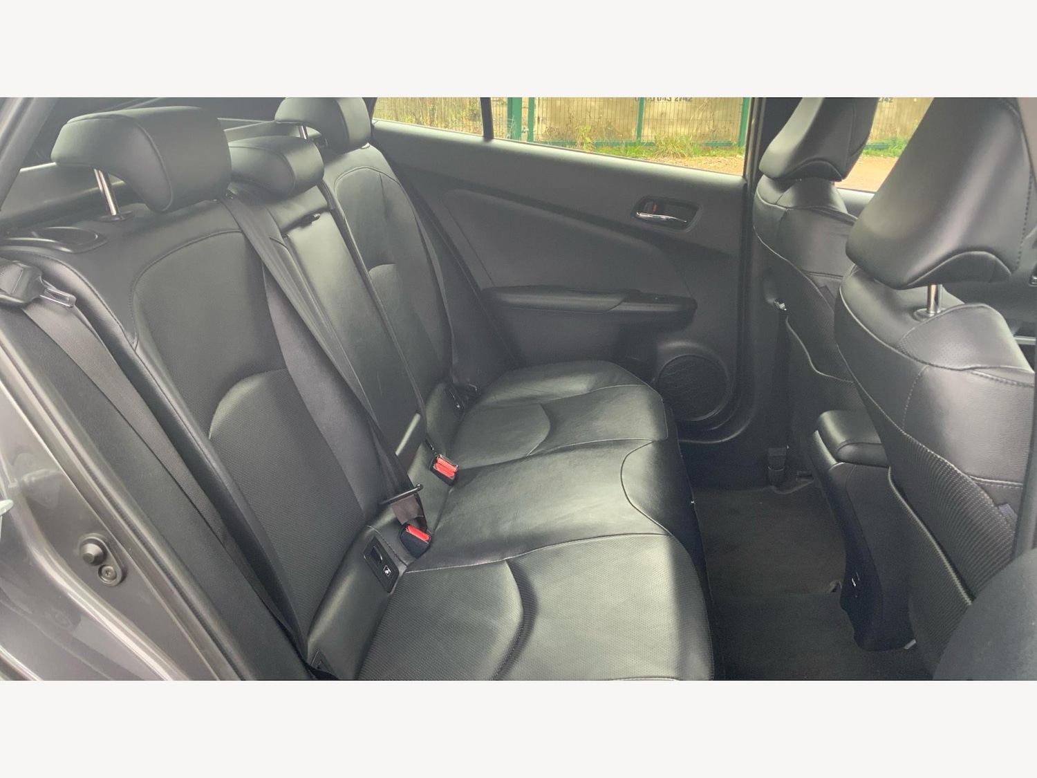 Used Toyota Prius 2017 for sale - 76592391: Photo 14