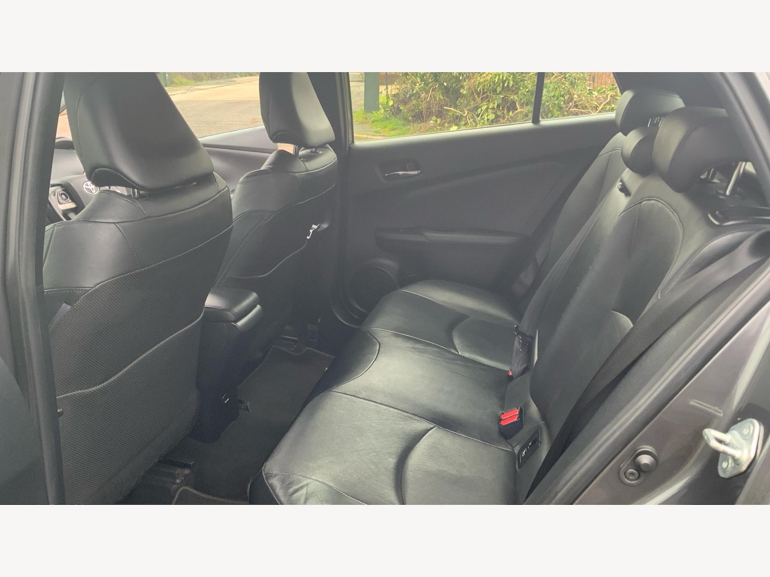 Used Toyota Prius 2017 for sale - 76592391: Photo 15