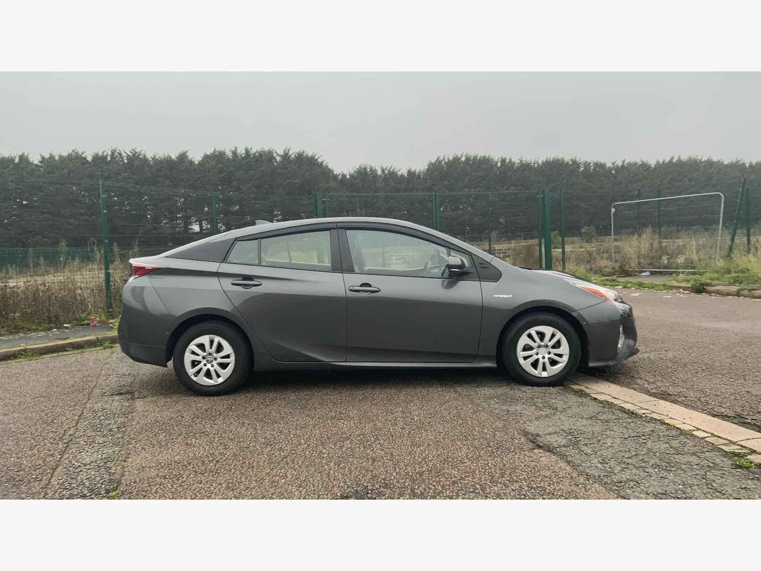 Used Toyota Prius 2017 for sale - 76592391: Photo 18