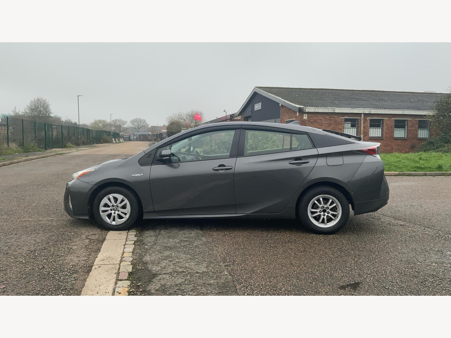 Used Toyota Prius 2017 for sale - 76592391: Photo 19