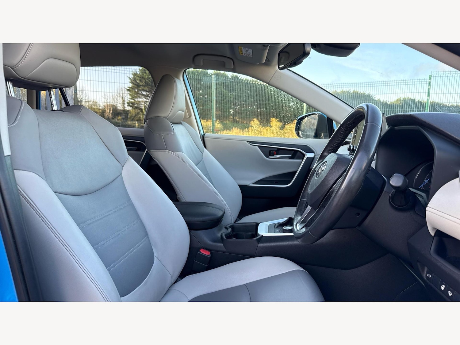 Used Toyota RAV4 2019 for sale - 76597293: Photo 13