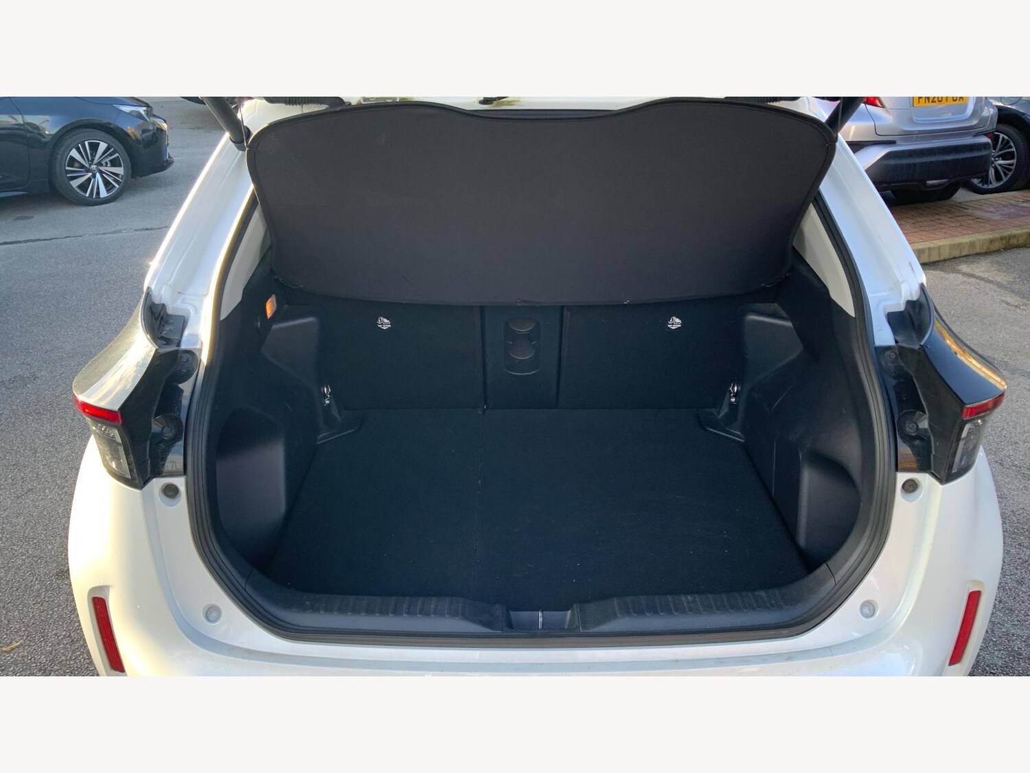 Used Toyota Yaris Cross 2023 for sale - 76701094: Photo 16