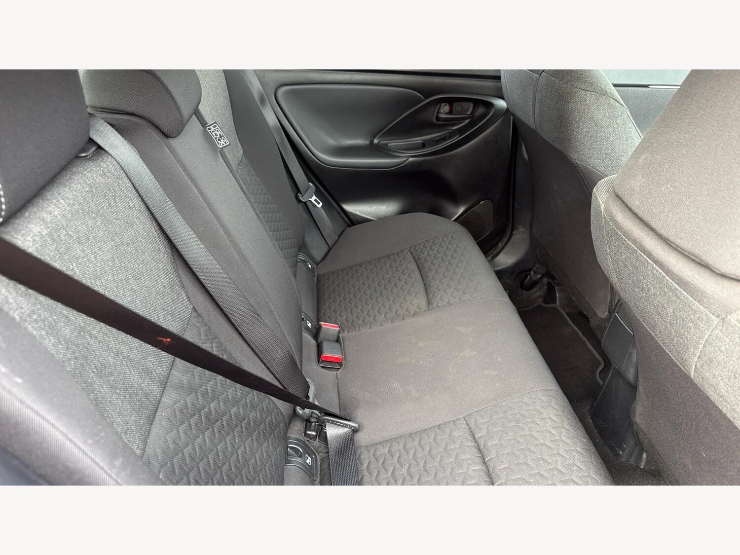 Used Toyota Yaris Cross 2024 for sale - 77229658: Photo 14