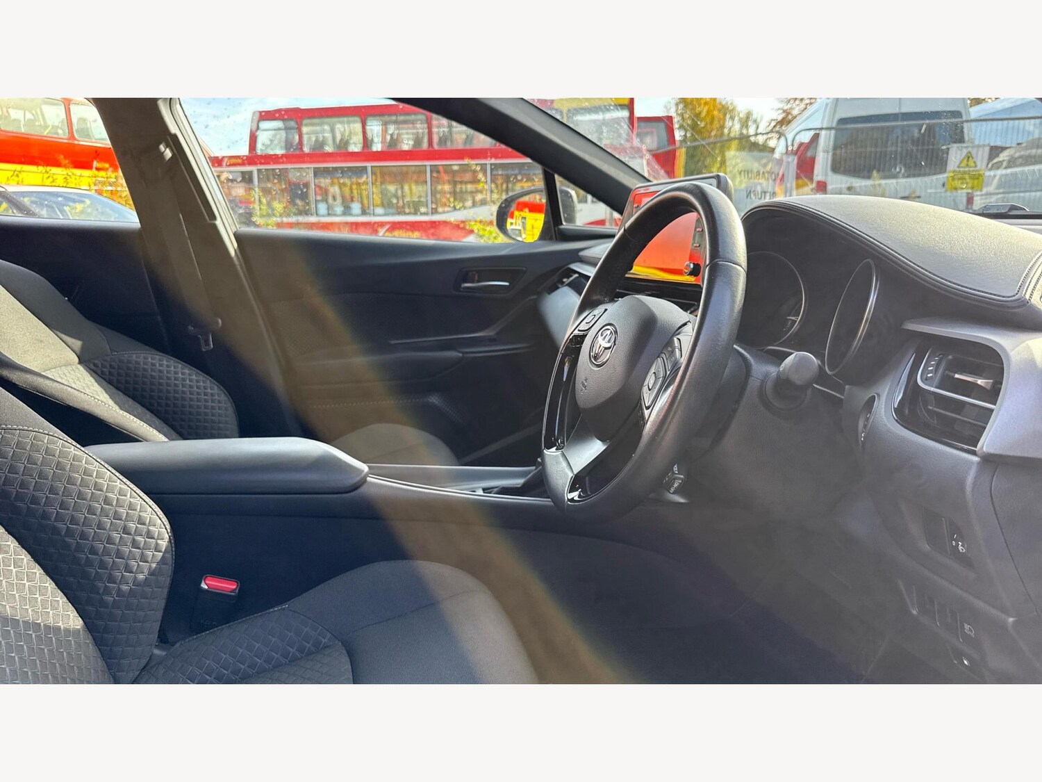 Used Toyota C-HR 2022 for sale - 76440881: Photo 13