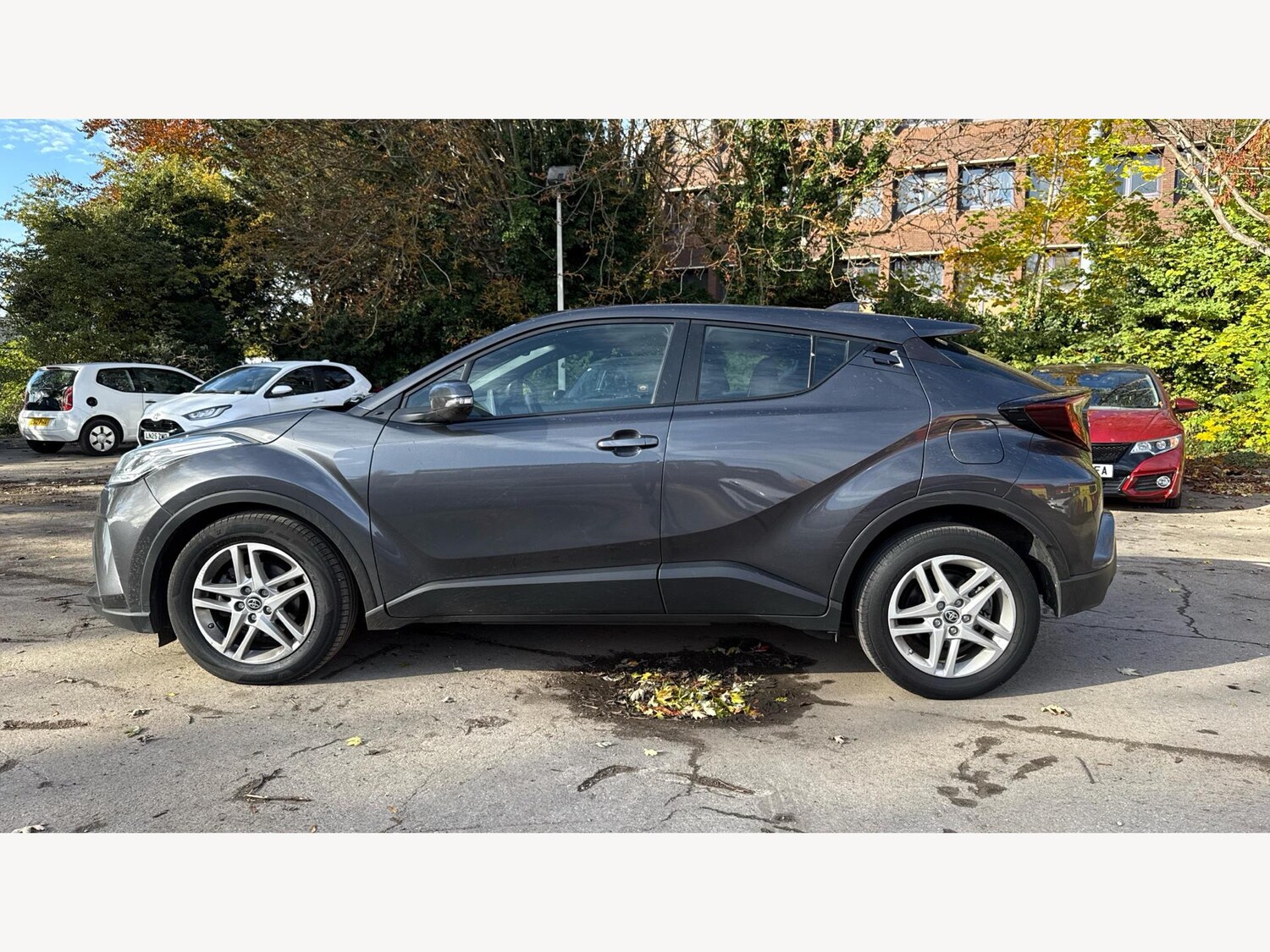 Used Toyota C-HR 2022 for sale - 76440881: Photo 19