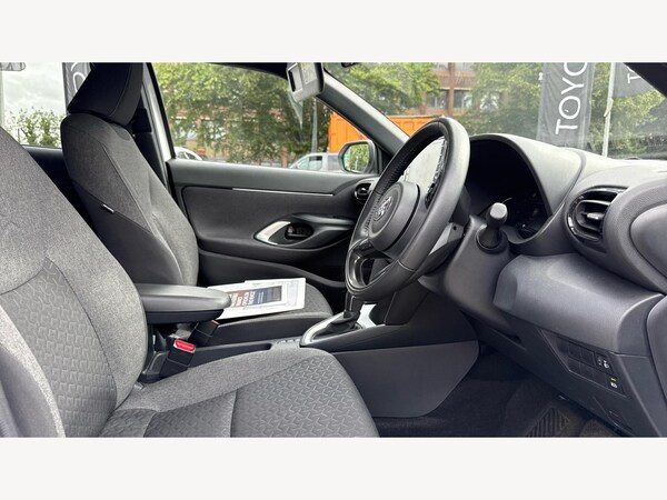 Used Toyota Yaris Cross 2023 for sale - 75507659: Photo 13
