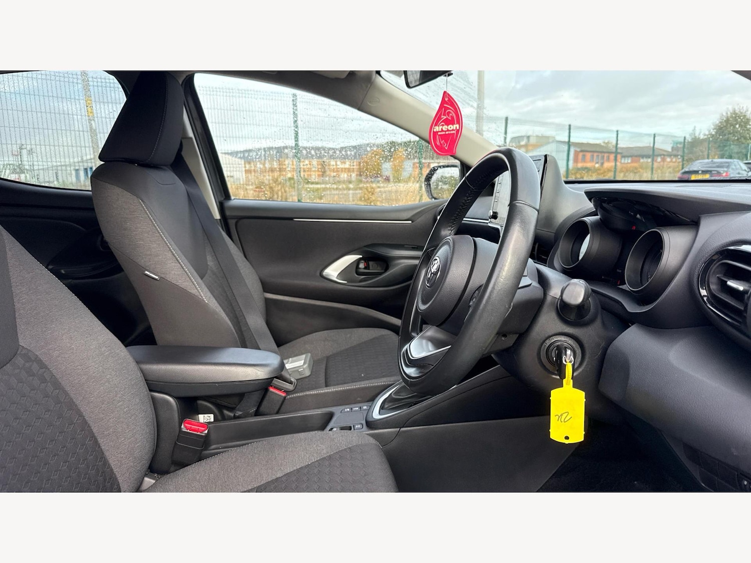 Used Toyota Yaris 2023 for sale - 76371123: Photo 13