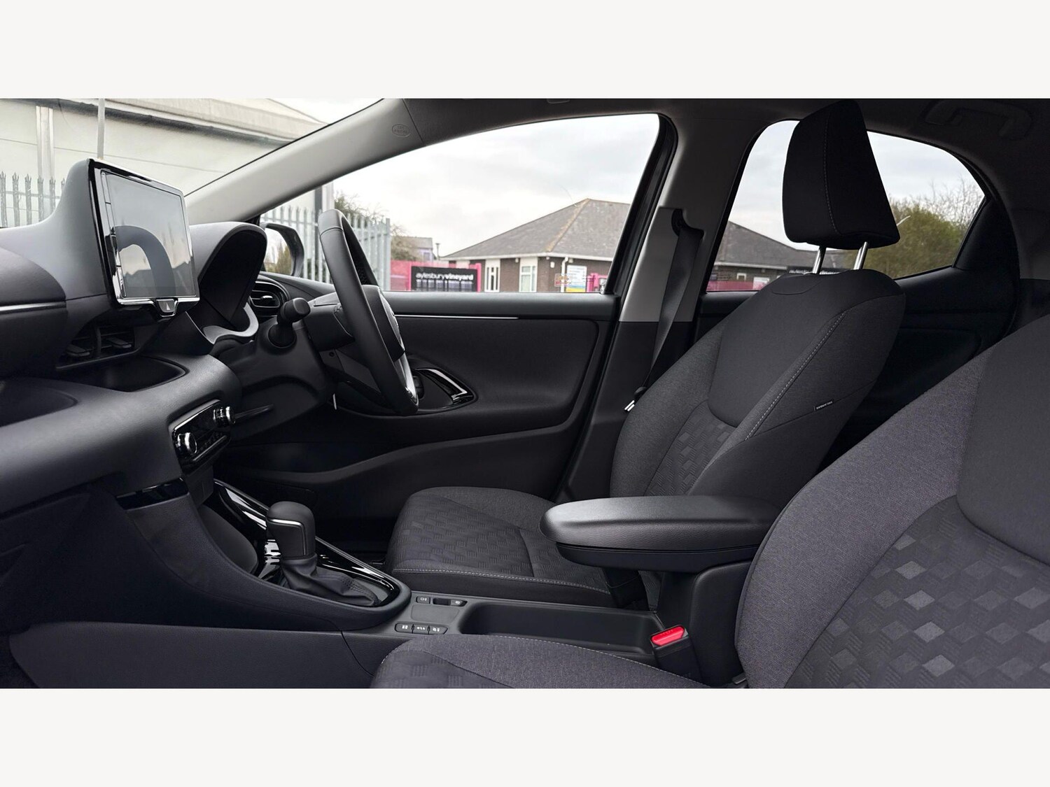 Used Toyota Yaris for sale - 77924999: Photo 12