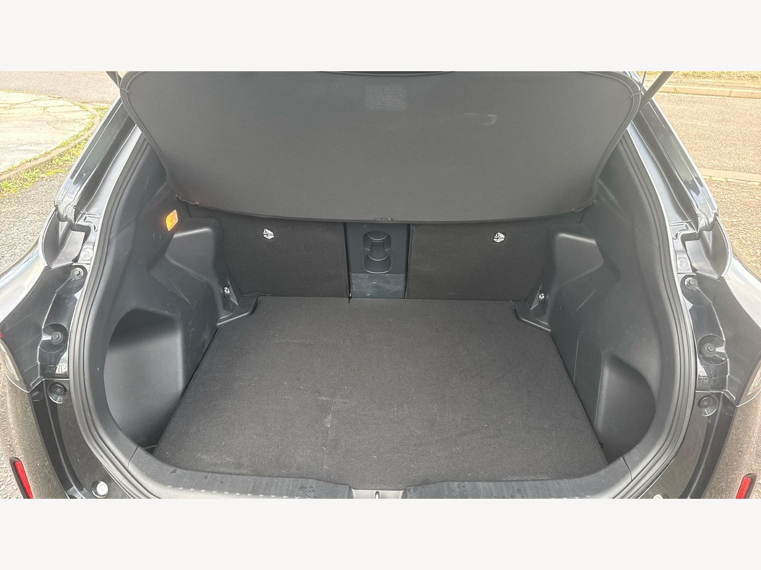 Used Toyota Yaris Cross 2025 for sale - 77021199: Photo 16