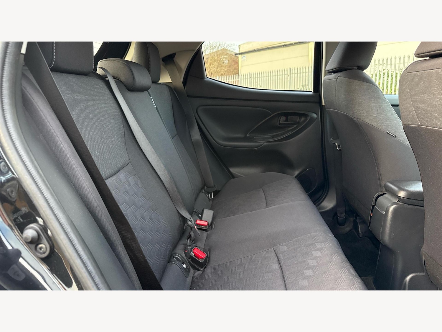 Used Toyota Yaris 2024 for sale - 76742456: Photo 14