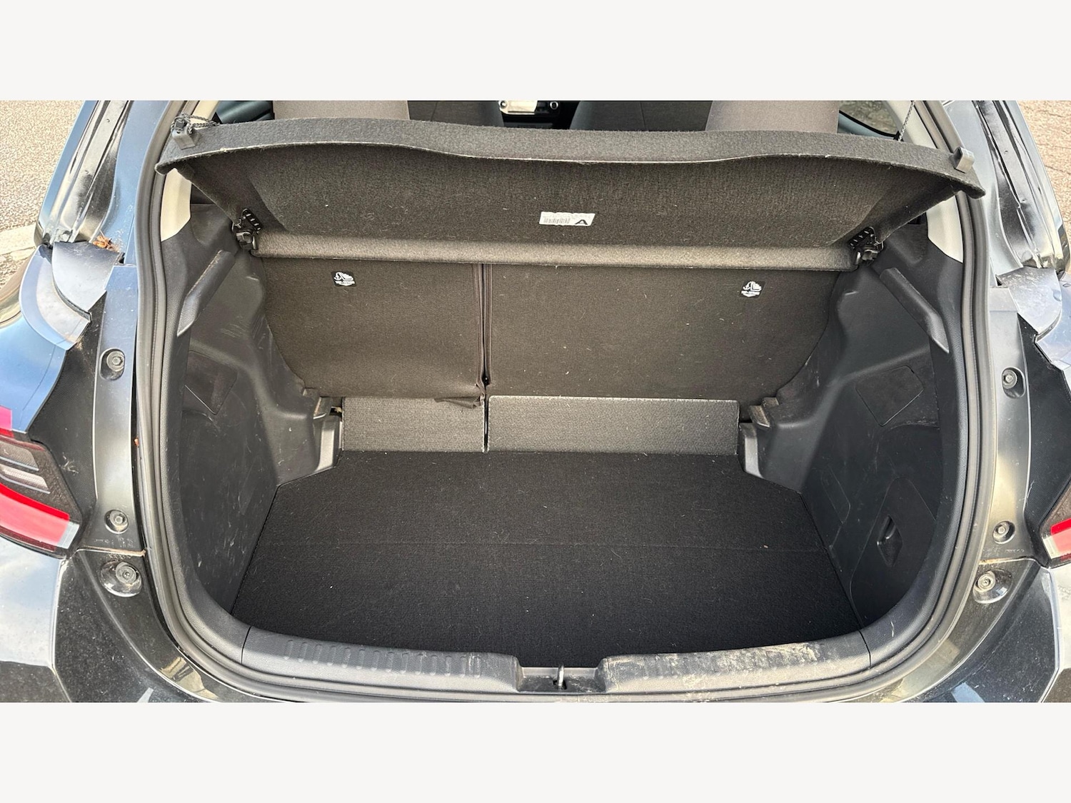 Used Toyota Yaris 2024 for sale - 76742456: Photo 16