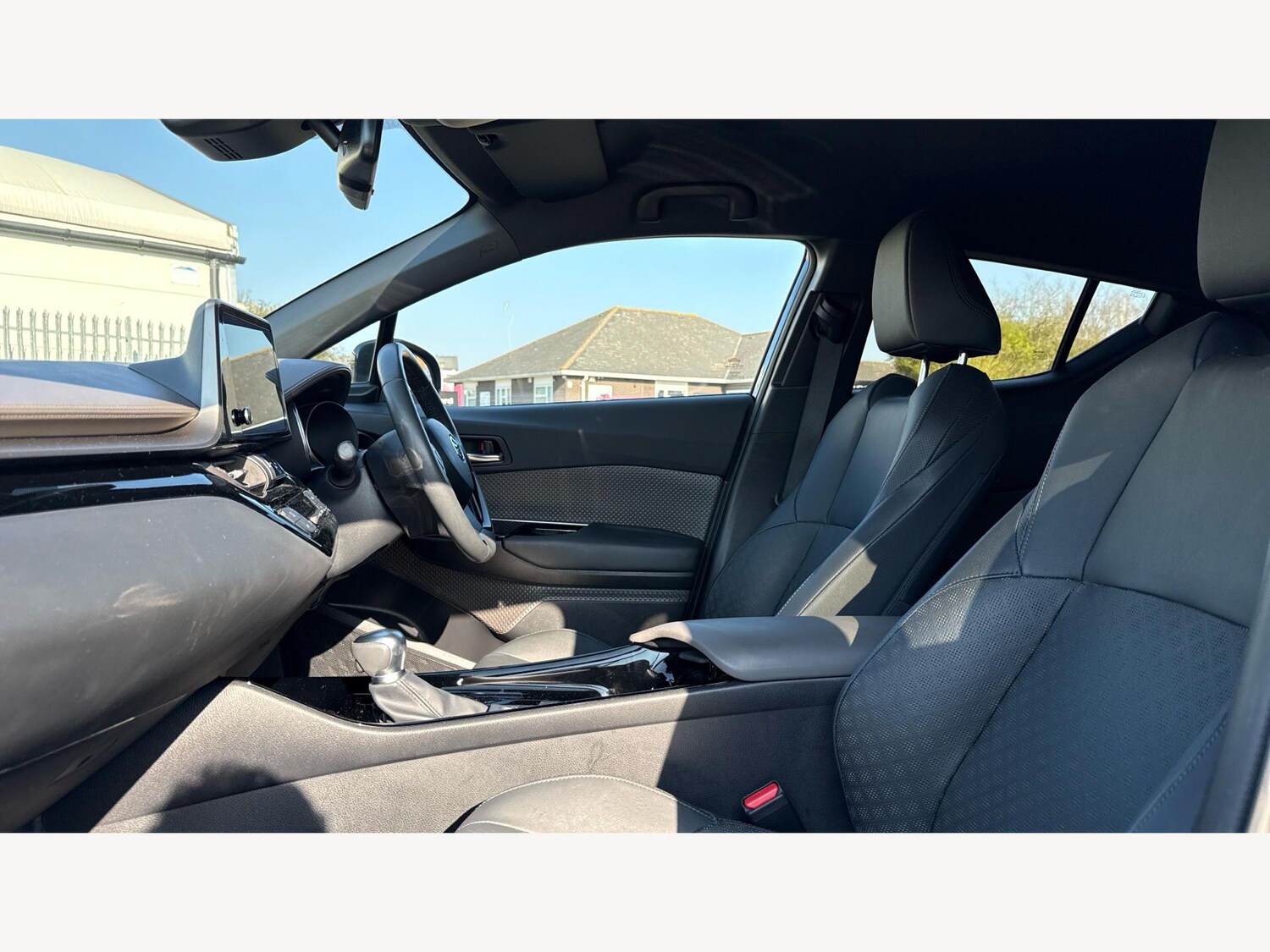Used Toyota C-HR 2023 for sale - 77993258: Photo 12