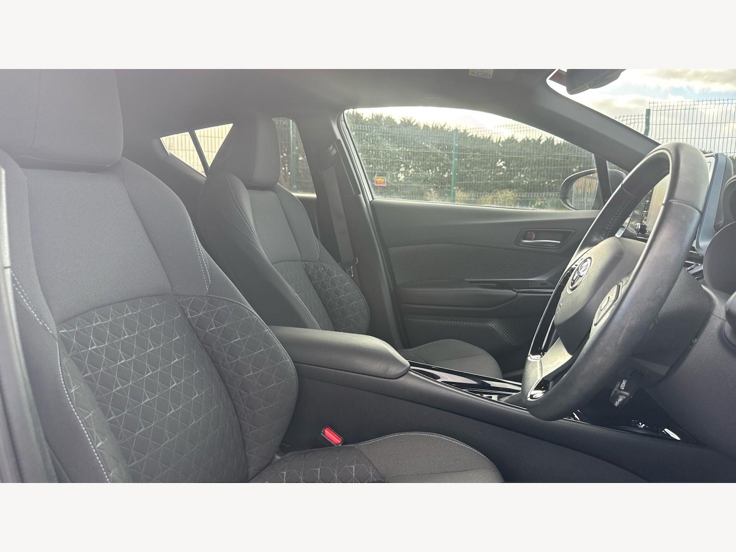 Used Toyota C-HR for sale - 77853630: Photo 13