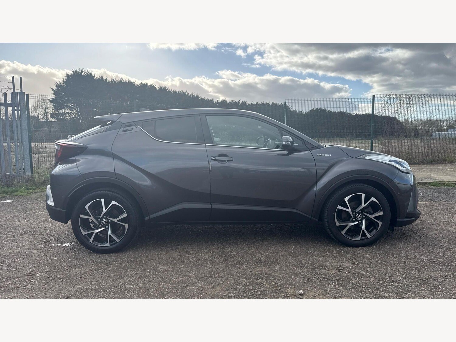 Used Toyota C-HR for sale - 77853630: Photo 18