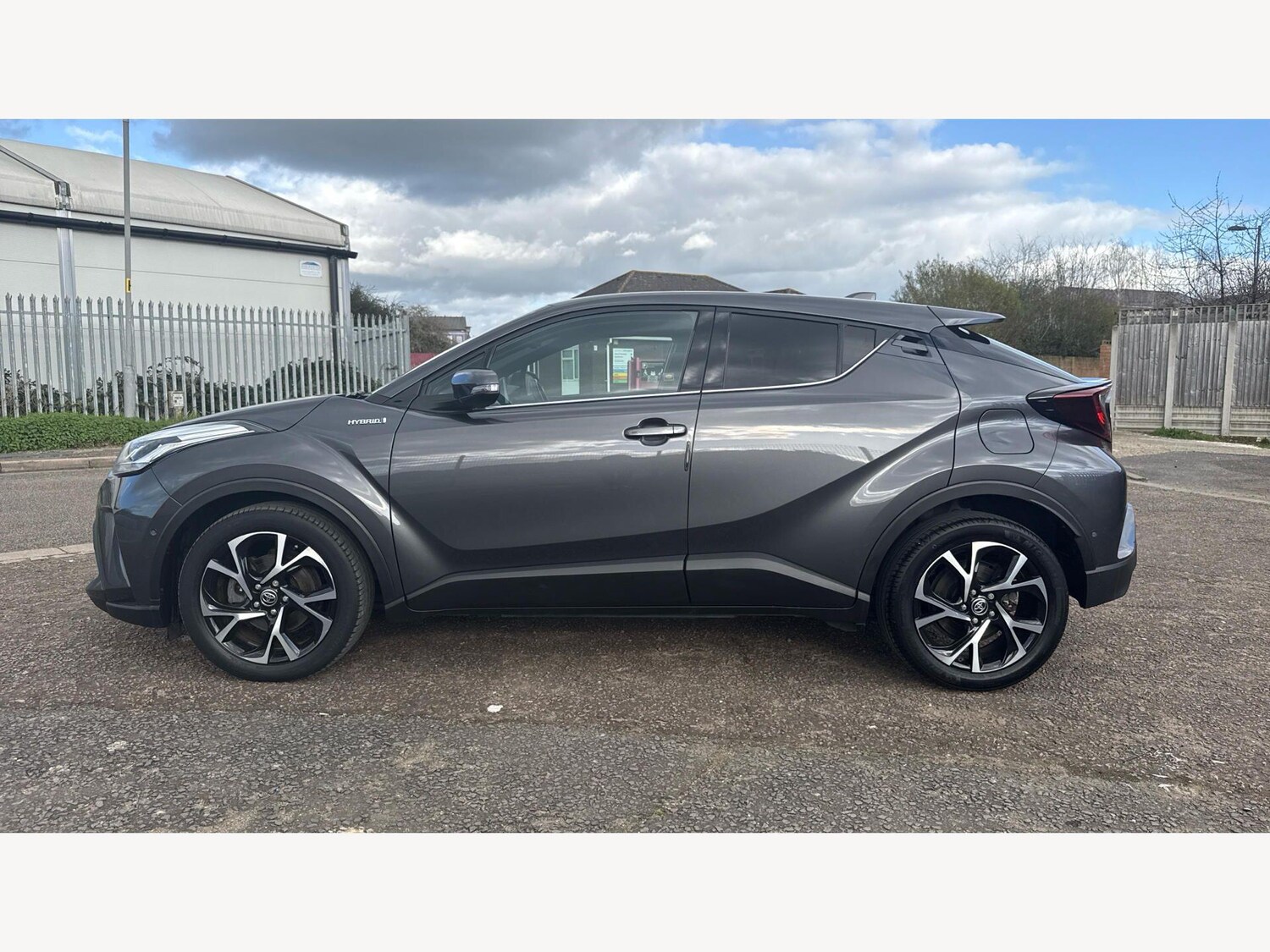 Used Toyota C-HR for sale - 77853630: Photo 19