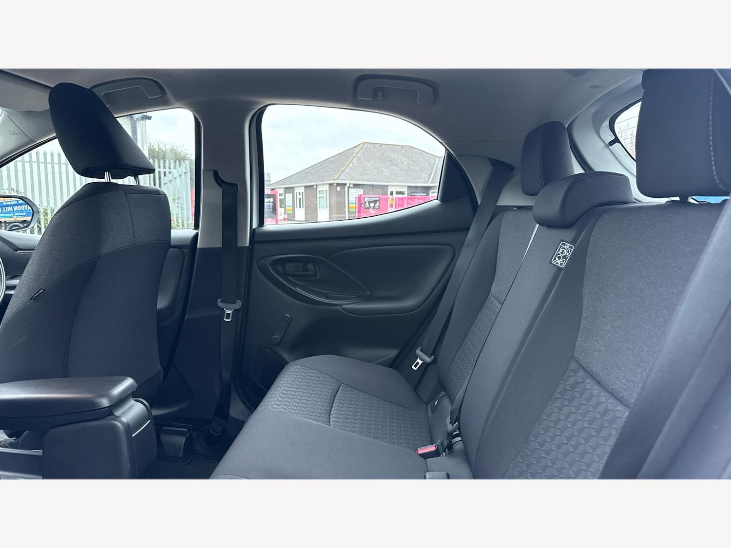 Used Toyota Yaris 2023 for sale - 77424869: Photo 15