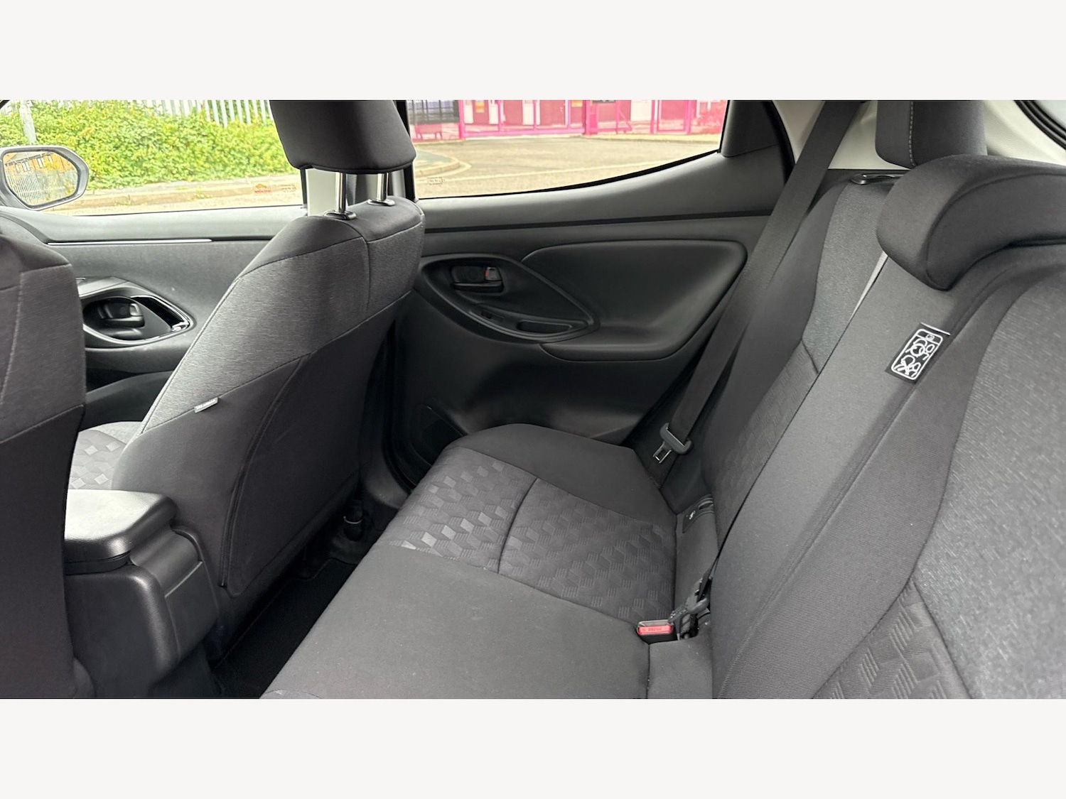 Used Toyota Yaris 2025 for sale - 76337450: Photo 15