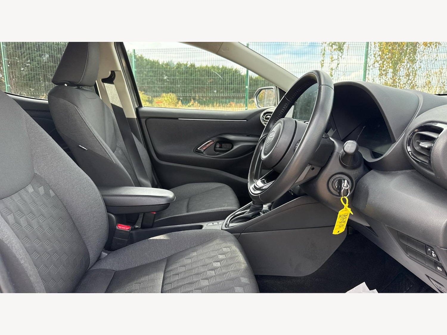 Used Toyota Yaris 2024 for sale - 76371042: Photo 13