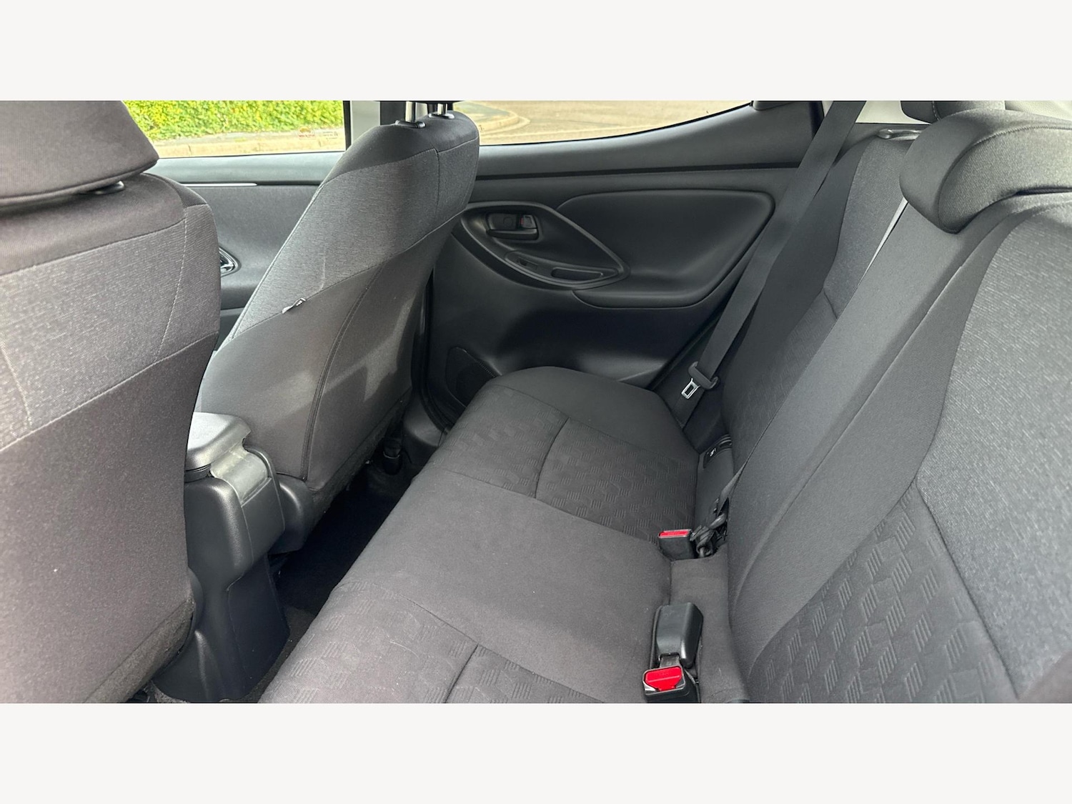 Used Toyota Yaris 2024 for sale - 76371042: Photo 15