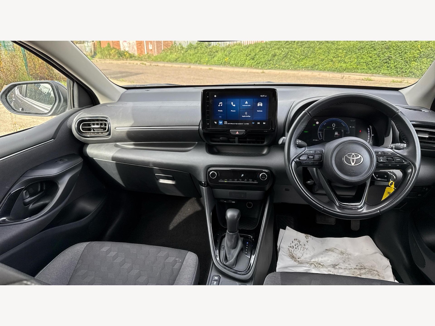 Used Toyota Yaris 2024 for sale - 76371042: Photo 7