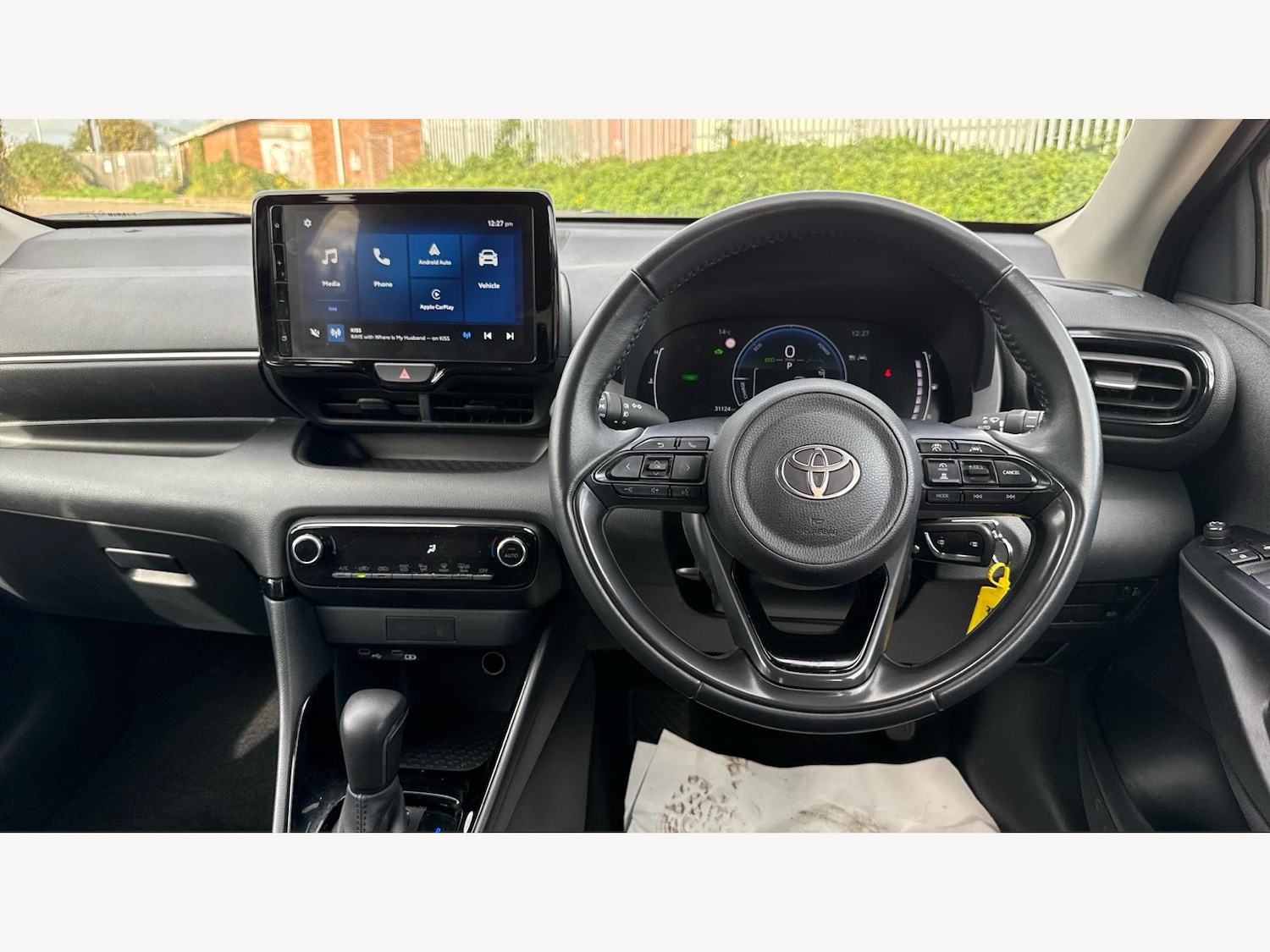 Used Toyota Yaris 2024 for sale - 76371042: Photo 8