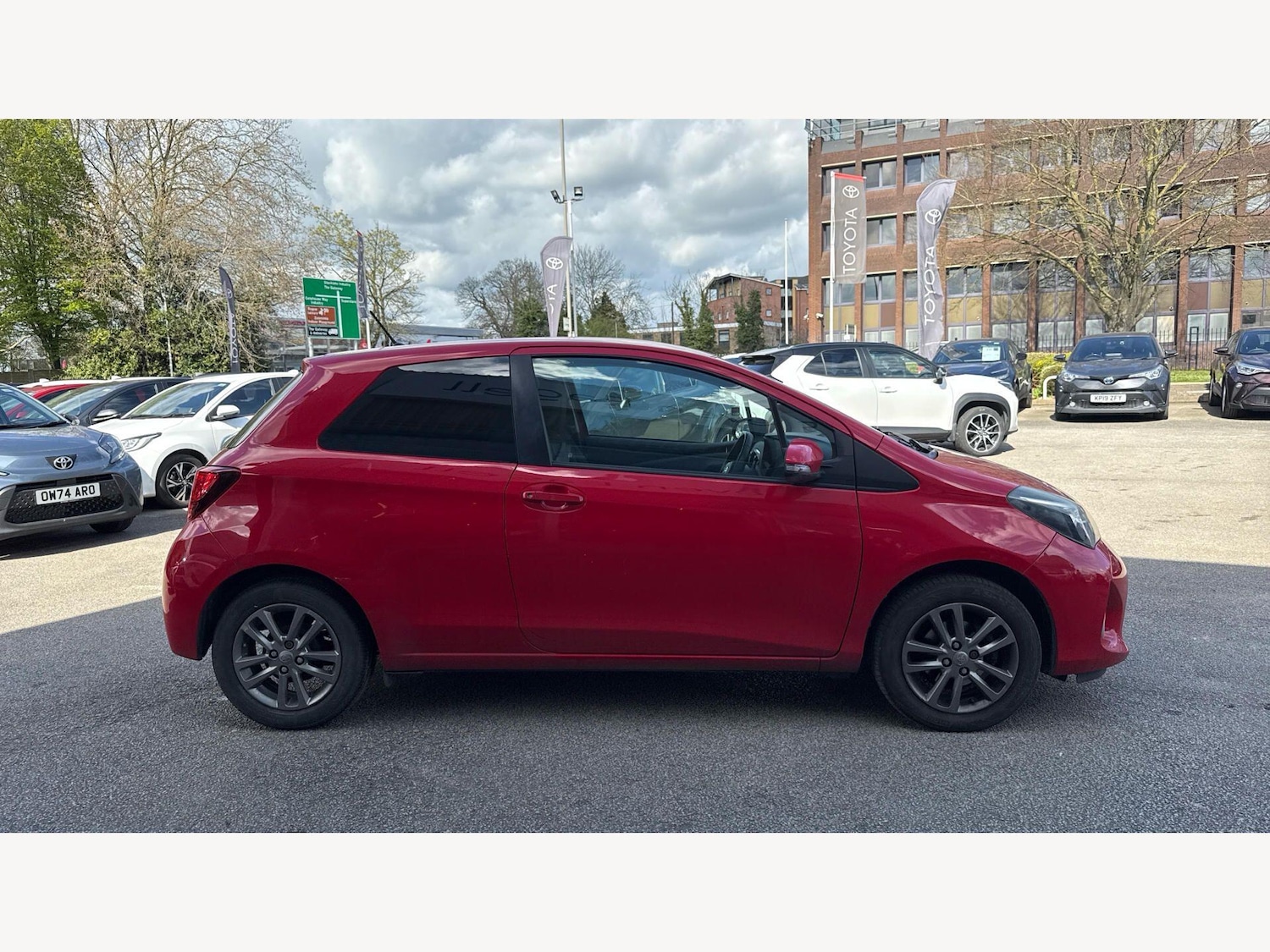 Used Toyota Yaris 2015 for sale - 78203808: Photo 18