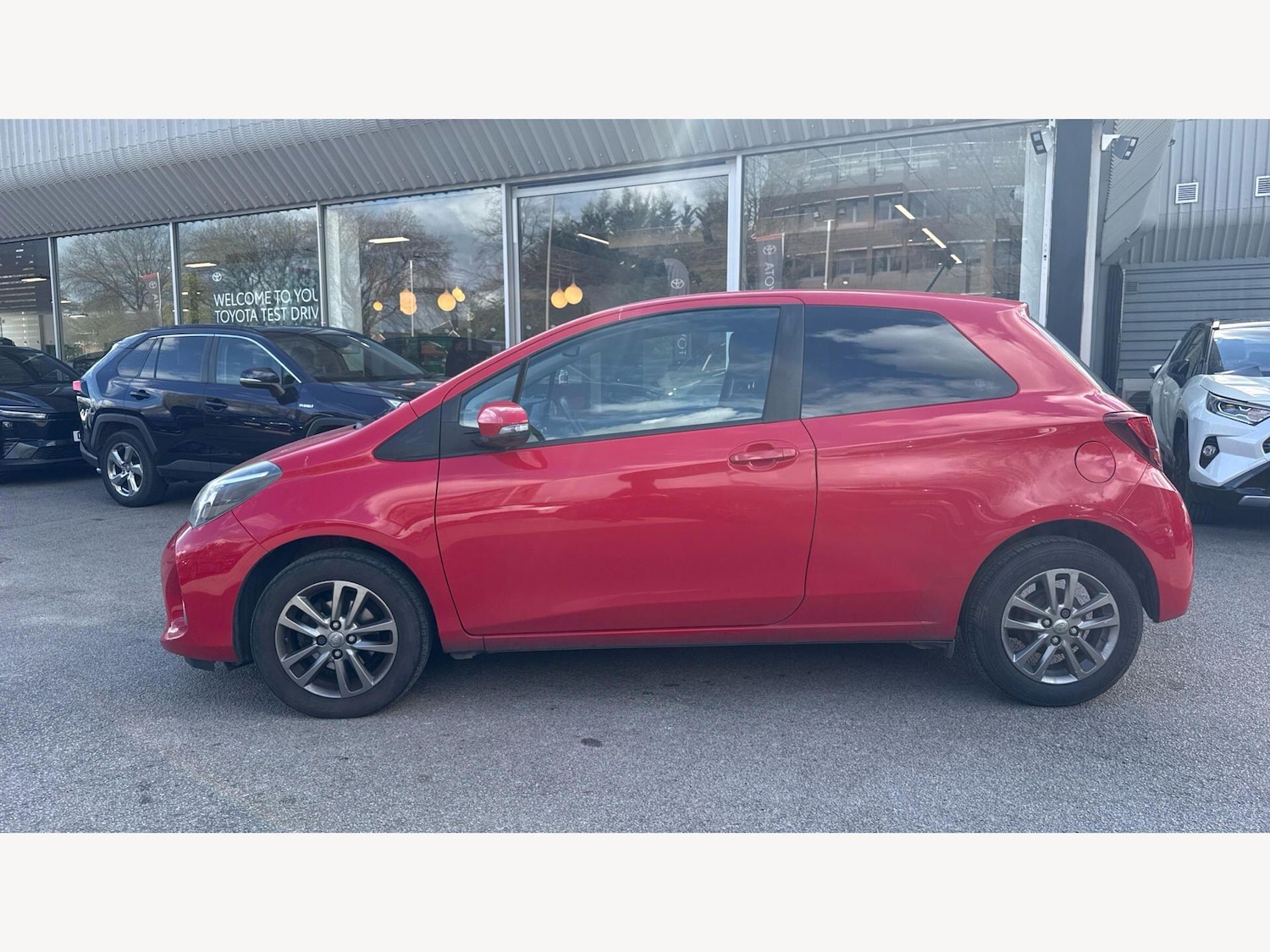 Used Toyota Yaris 2015 for sale - 78203808: Photo 19